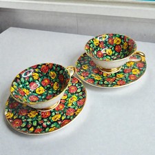 Tasses et soucoupes vintage