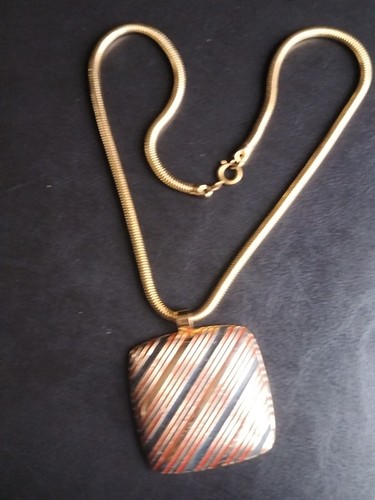 Collier vintage dans style - collier,