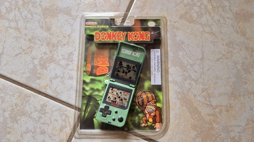 Nintendo mini classic keychain - nintendo,
