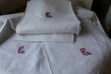 3 anciennes petites nappes