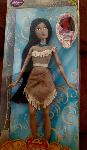 2013 disney store - disney,