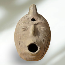 Anthropomorphic oil lamp, terracotta, South America 20th century, length 15cm