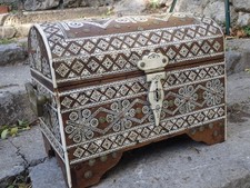 coffre ancien oriental