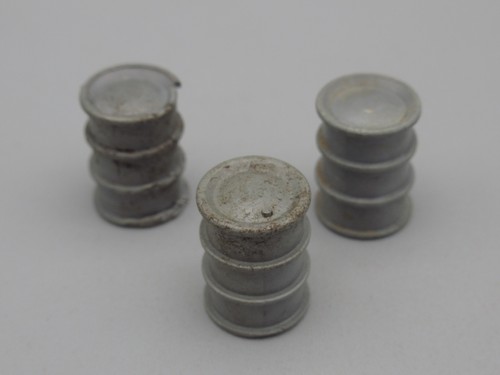 Grands tonneaux gris - 3,
