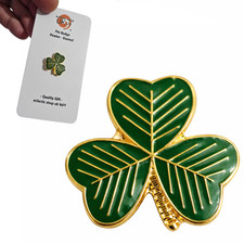 Pin's trèfle insigne émail