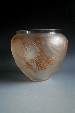 ANCIEN VASE EN VERRE RENE