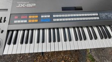 synthétiseur vintage Roland