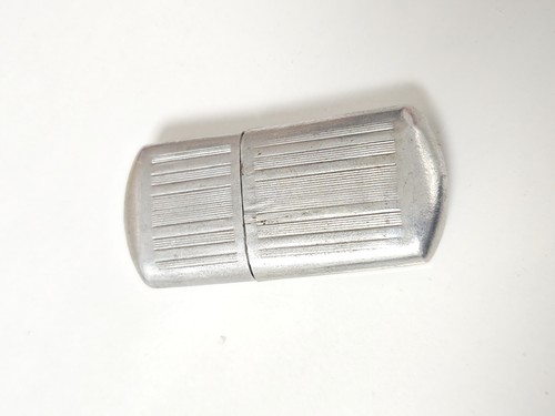 Ancien briquet militaire