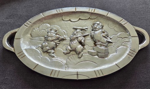 Ancien dessous plat en - de,