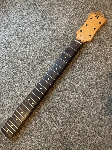 Rich san dimas usa - dimas, neck