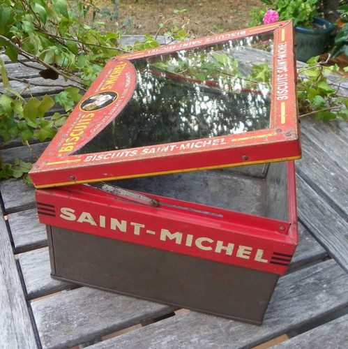 Ancienne boîte vitrine - boÎte,