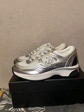basket Chanel neuve taille 37