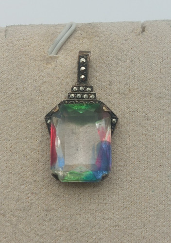Ancien pendentif décor - , pierre