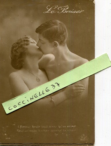 Baiser jeune couple - le,