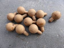 11 petits boutons boules bois