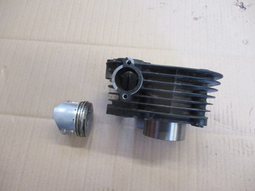 Cylindre piston pour - /,