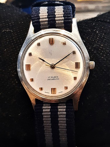 Prototype montre look - de,