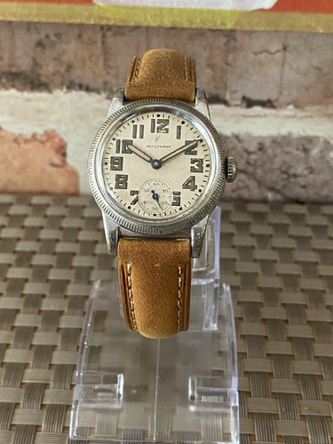 Montre militaire vintage