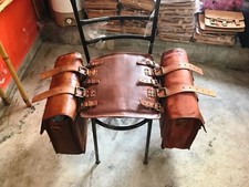 Paire de grandes selles moto vintage en cuir véritable deux sacs latéraux mar...