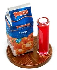 Maison de Poupées Tomate Jus Paquet Avec Verre Miniature Carton Cuisine Tumdee
