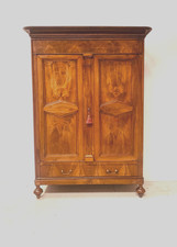 armoire deux portes moulurées