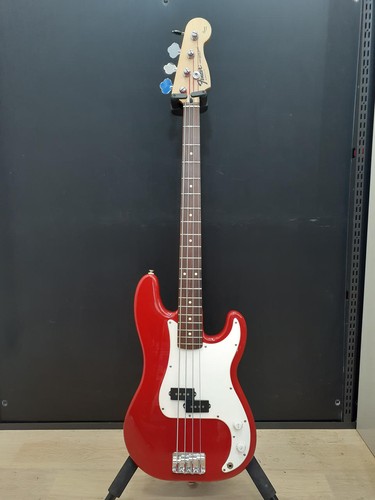 Guitare basse électrique