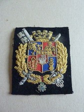 SUPERBE GRAND INSIGNE