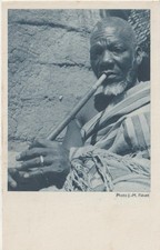 CPA AFRIQUE / CÔTE OCCIDENTALE / VIEILLARD FUMANT / BON PLAN