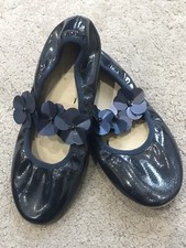 Jolies chaussures ballerines fille Zara bleu marine avec élastique Euro 29 UK 11 5-7 ans
