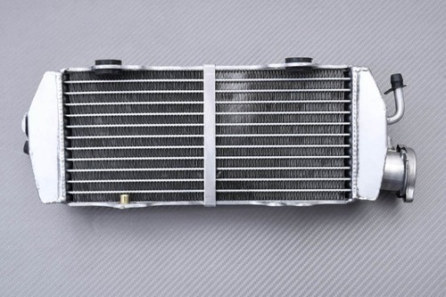 Radiateur eau droit - radiateur,