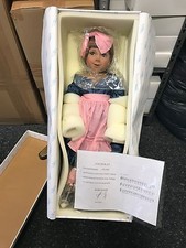 Poupée en porcelaine Größle