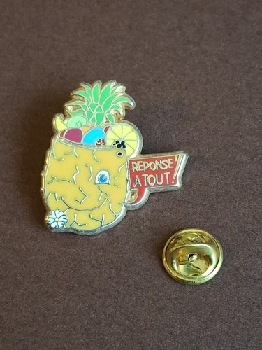 Pin émaillé réponse - pin's, À