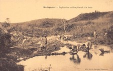 Madagascar - Pays de l'Or - Exploitation aurifère, travail à la batée - Ed. Ets.