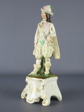 Antique Statue En Porcelaine Française Du XIXe Siècle Figure D'Homme Avec Épée
