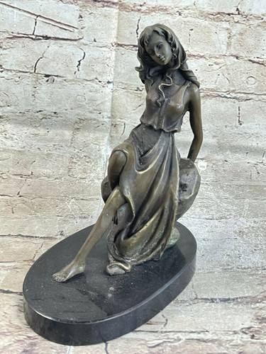 Sculpture statue bronze - statue,