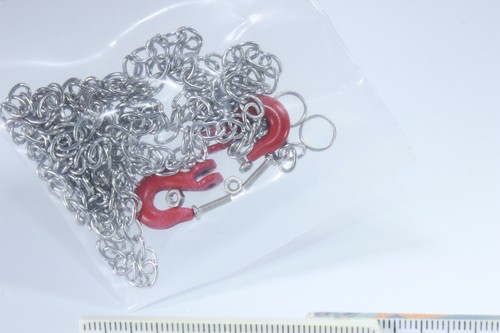 Chaîne avec crochet rouge - crochet,