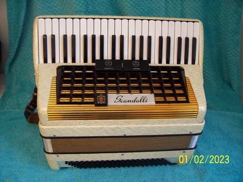 Scandalli accordion 4 - scandalli, 2