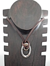Collier Cuir Marron / Pendentif Ovale Métal argenté- Bijoux UNISEX colliers
