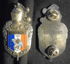 INSIGNE MILITAIRE –GENDARMERIE FORPRONU CIVPOL MP MONOBLOC ARGENTÉ MATRICULÉ 812