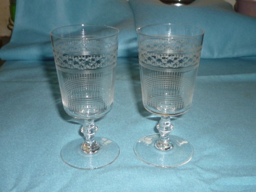 Anciens verres vin en - 2,