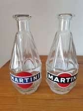 Deux carafes en verre années