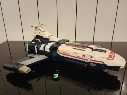 Bandai 1984 robot - bandai,
