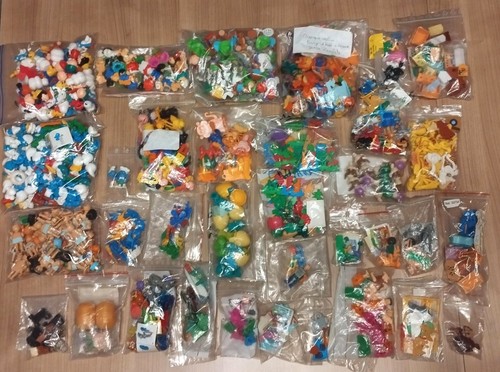 Lot figurines kinder - environ, 2