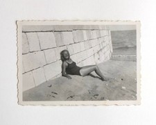 Jeune femme souriante