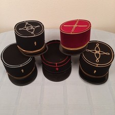 Ensemble de képis anciens – uniforme militaire français