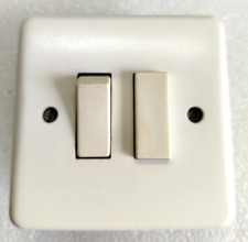 Legrand Neptune Double Interrupteur Va et Vient et bouton poussoir Blanc 10A TBE