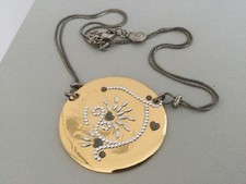 Collier Gas Plaque Diva