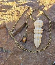 Pendule Divinatoire En Bois De