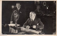 BK061 Carte Photo vintage card RPPC Roger Salengro Politique micro radio PTT