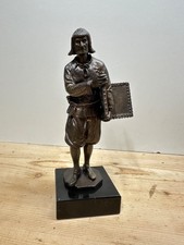 Statue personnage bronze